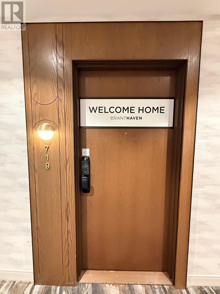 719 - 3240 William Coltson Avenue, Oakville, Ontario  L6H 8C8 - Photo 2 - W12550990