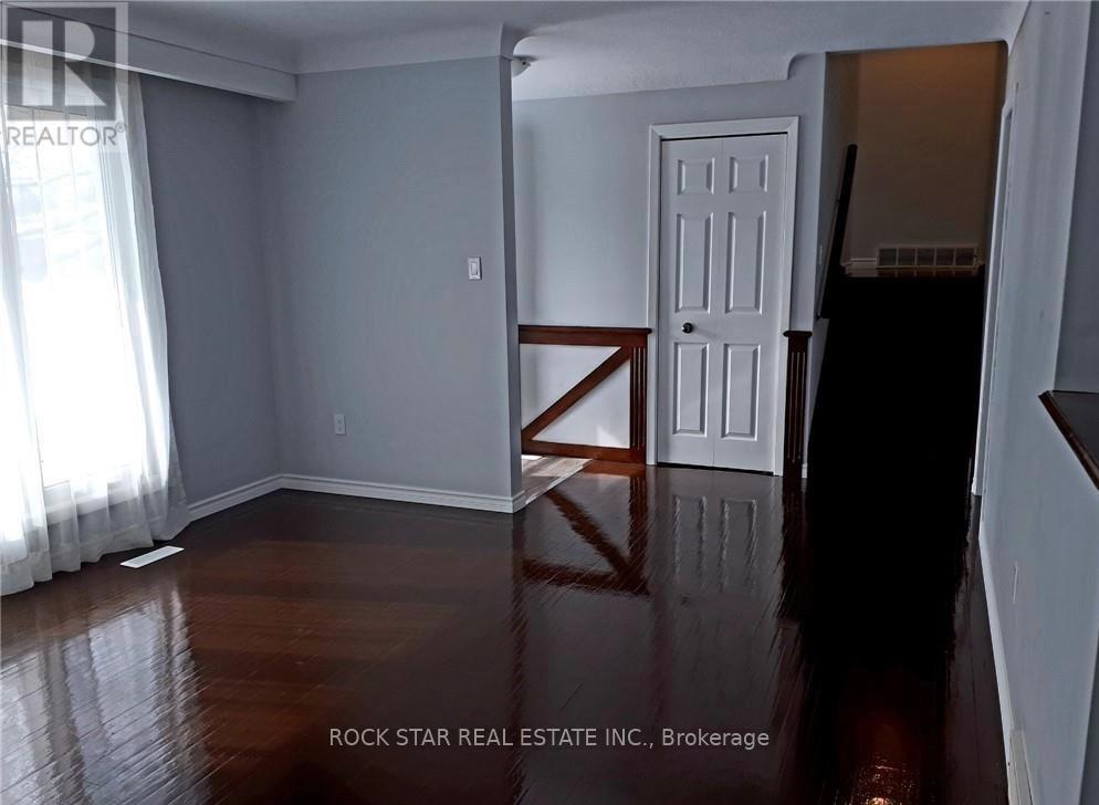 34 Preston Place, Welland, Ontario  L3C 3K3 - Photo 2 - X12551102