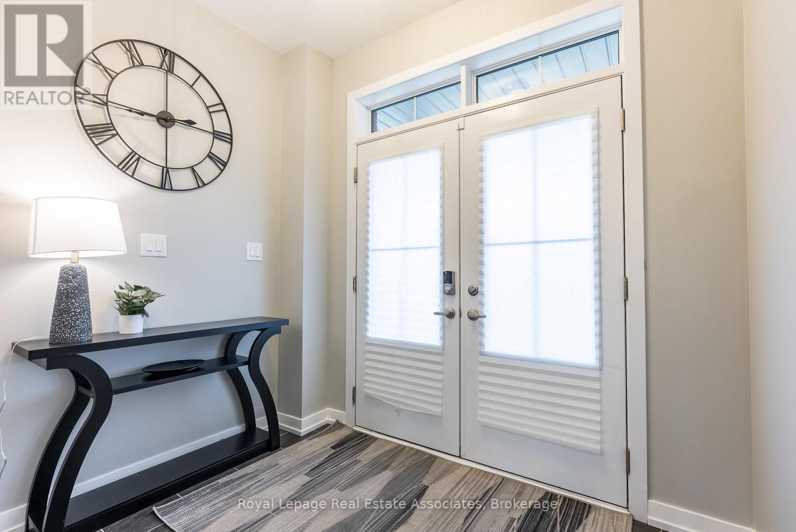 48 Hawick Crescent, Haldimand, Ontario N3W 0G5 - Photo 6 - X12551142