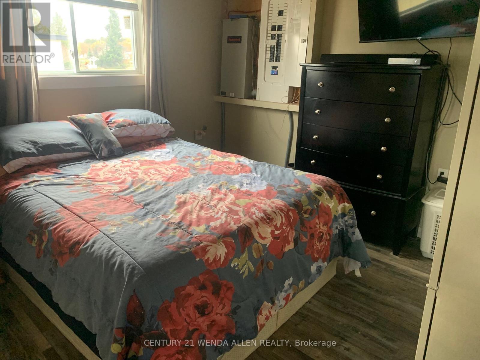 102 Church Street, Bonfield, Ontario  P0H 1E0 - Photo 11 - X12551208