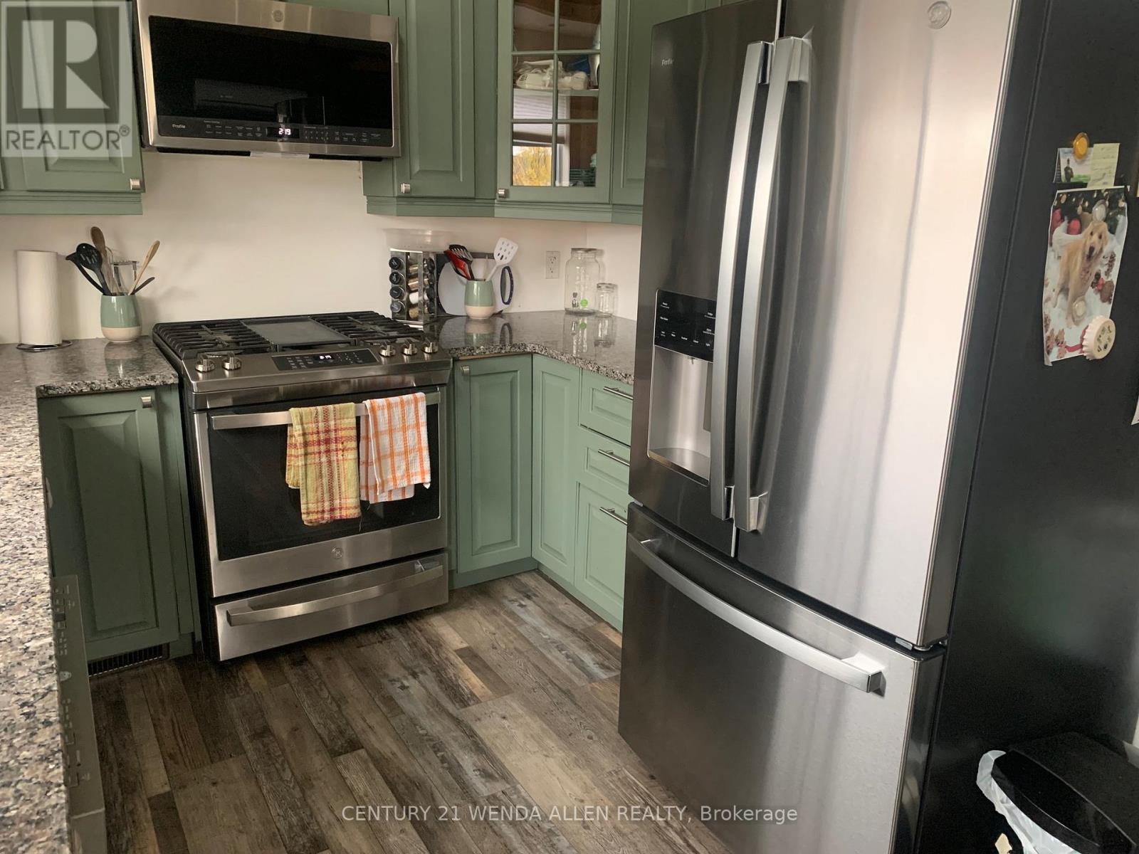 102 Church Street, Bonfield, Ontario  P0H 1E0 - Photo 9 - X12551208