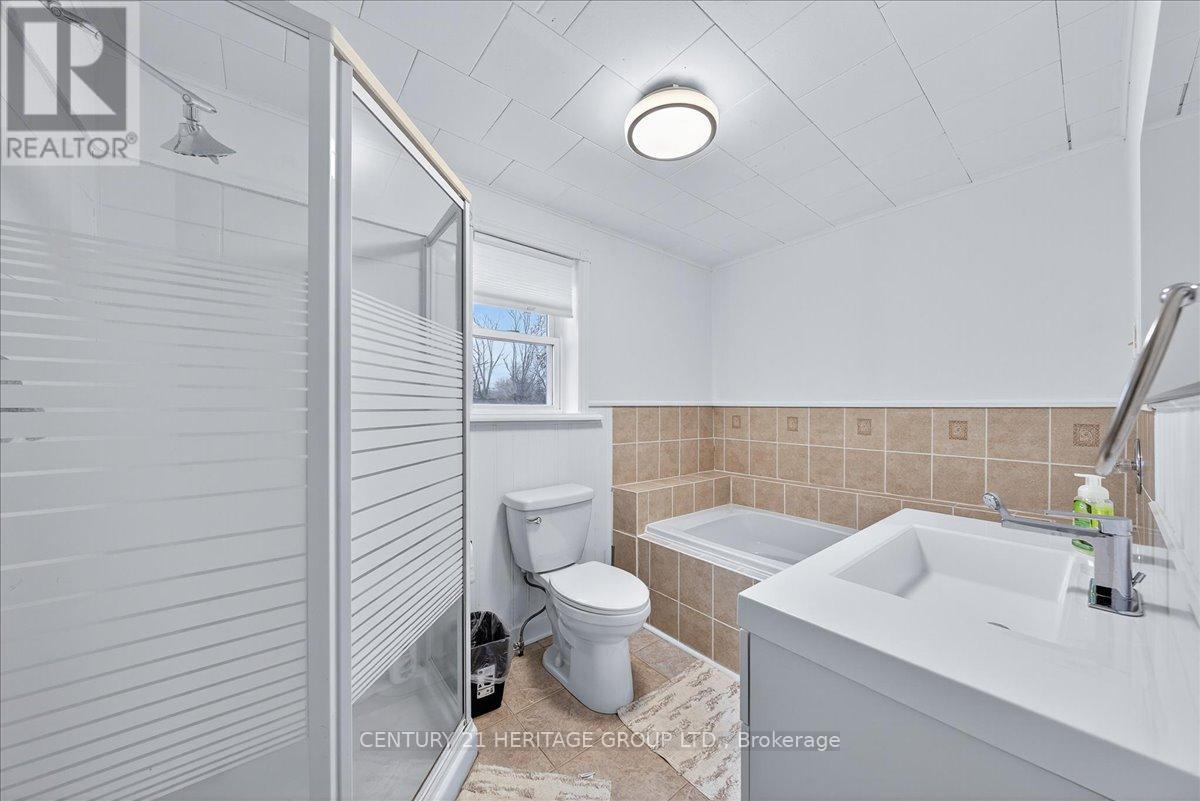 199 Camden Street S, Chatham-Kent, Ontario N0P 1M0 - Photo 24 - X12551244