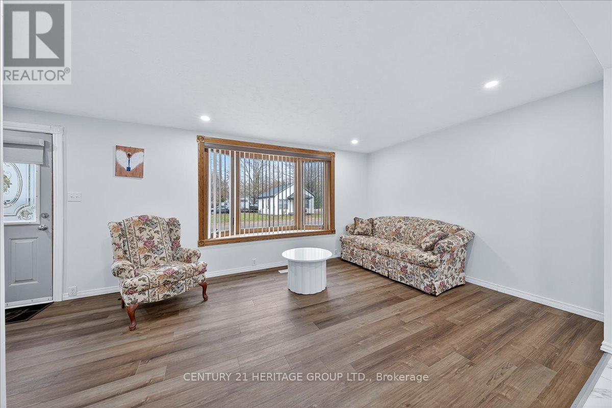 199 Camden Street S, Chatham-Kent, Ontario N0P 1M0 - Photo 26 - X12551244