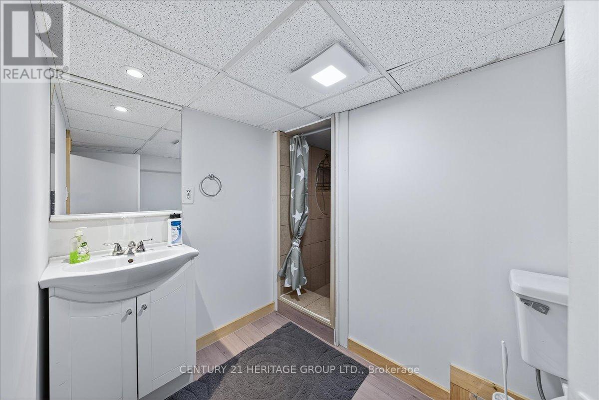 199 Camden Street S, Chatham-Kent, Ontario N0P 1M0 - Photo 35 - X12551244