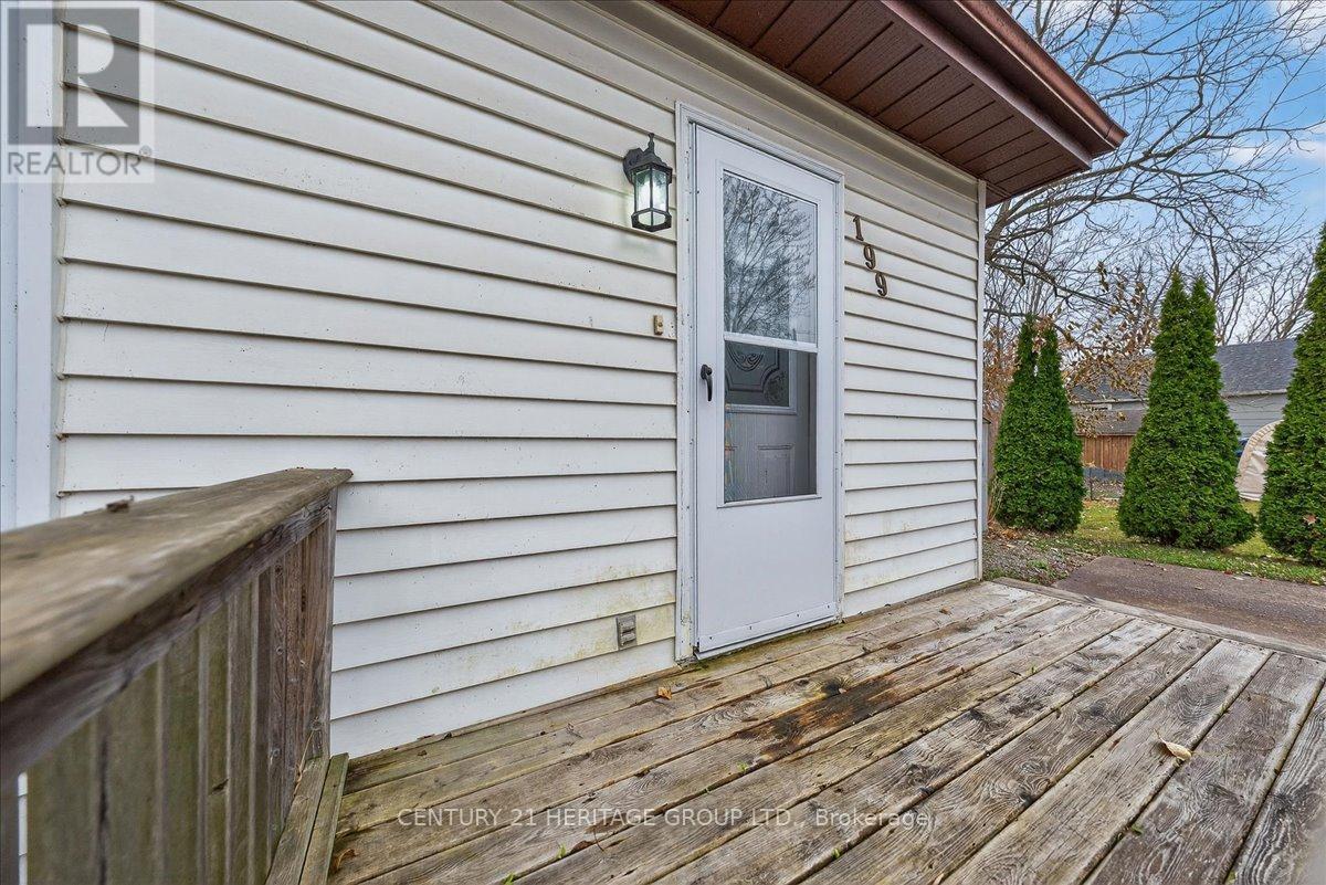 199 Camden Street S, Chatham-Kent, Ontario N0P 1M0 - Photo 9 - X12551244