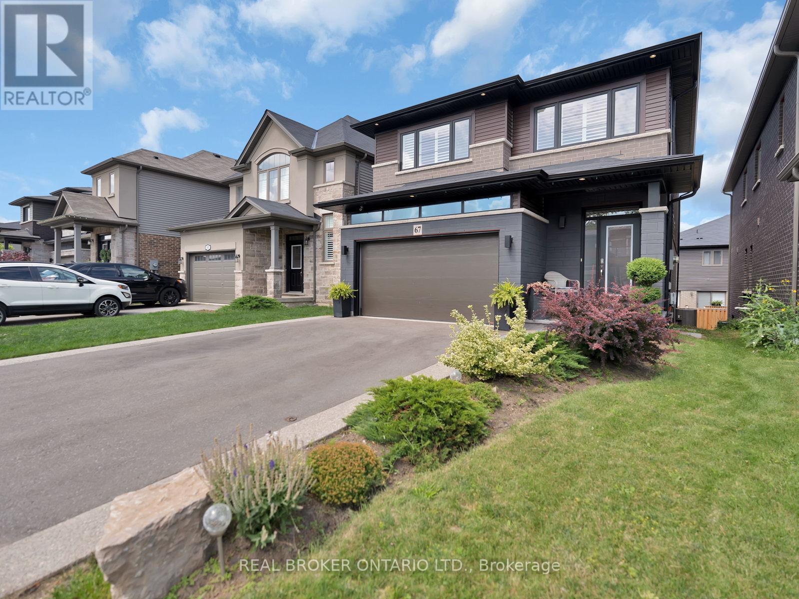 67 Lexington Avenue, Hamilton, Ontario  L8J 0L5 - Photo 2 - X12551298