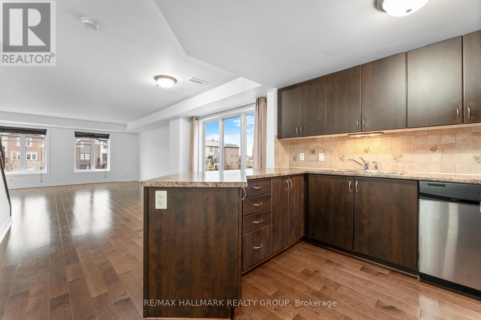 736b Chapman Mills Drive, Ottawa, Ontario  K2J 3V2 - Photo 19 - X12551392