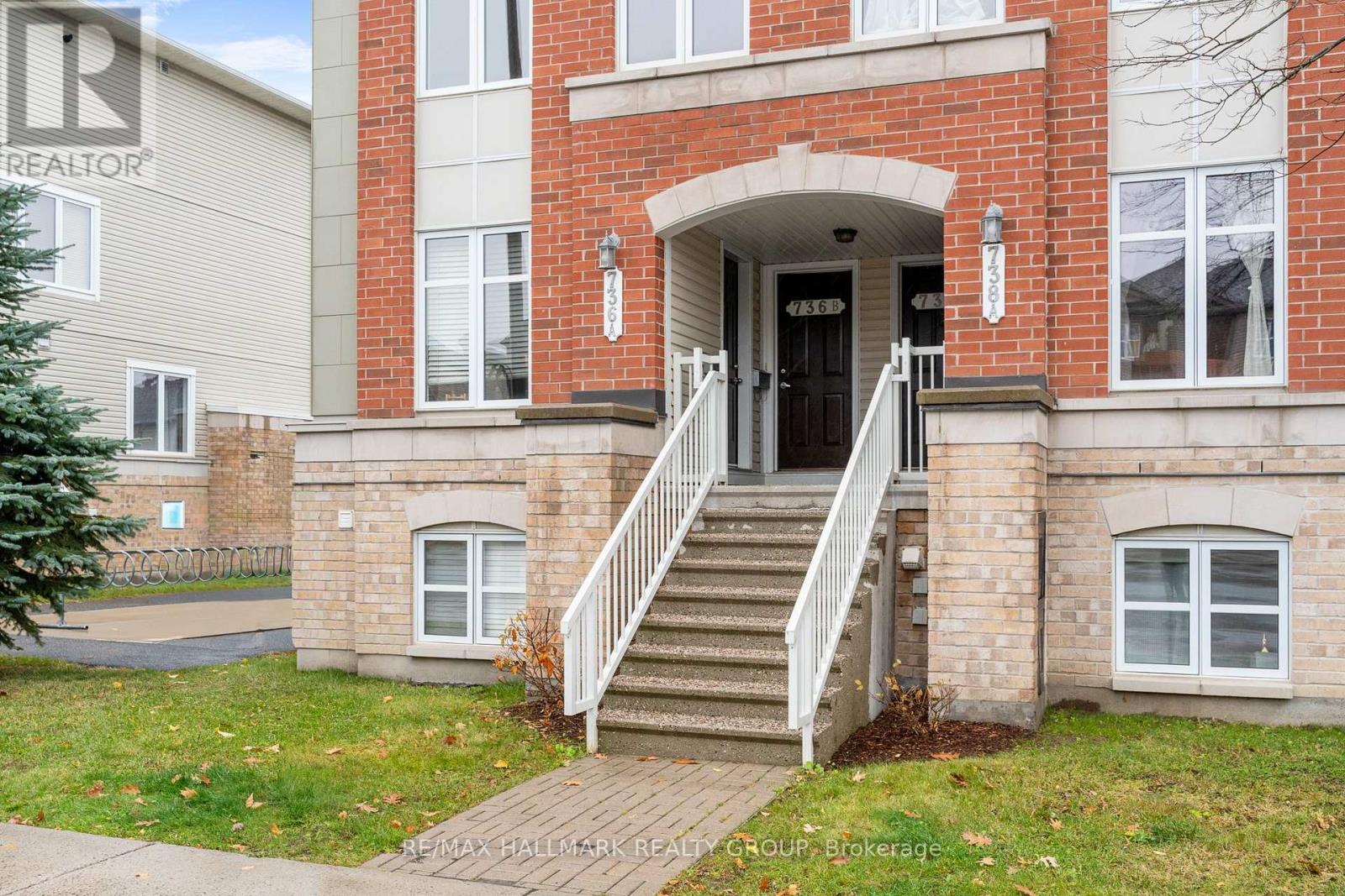 736b Chapman Mills Drive, Ottawa, Ontario  K2J 3V2 - Photo 3 - X12551392