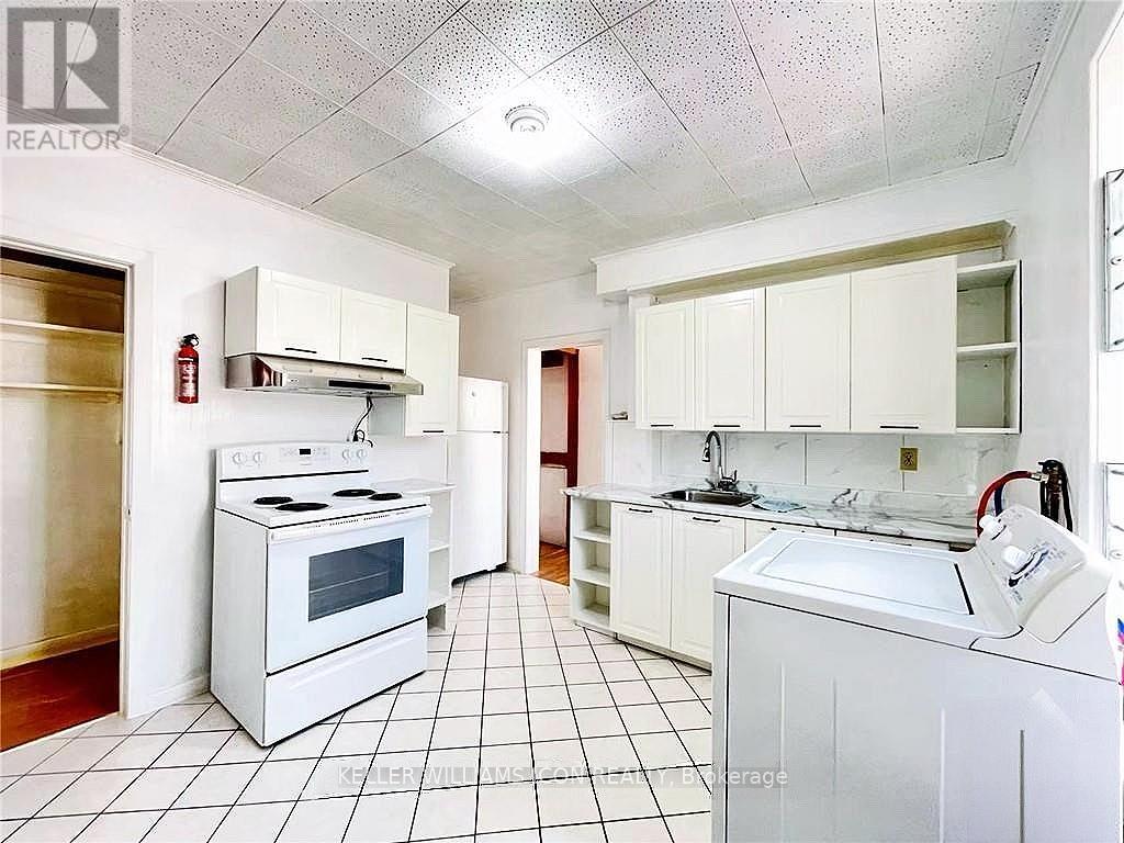 2 - 51 Bell Street N, Ottawa, Ontario  K1R 7C5 - Photo 12 - X12551416