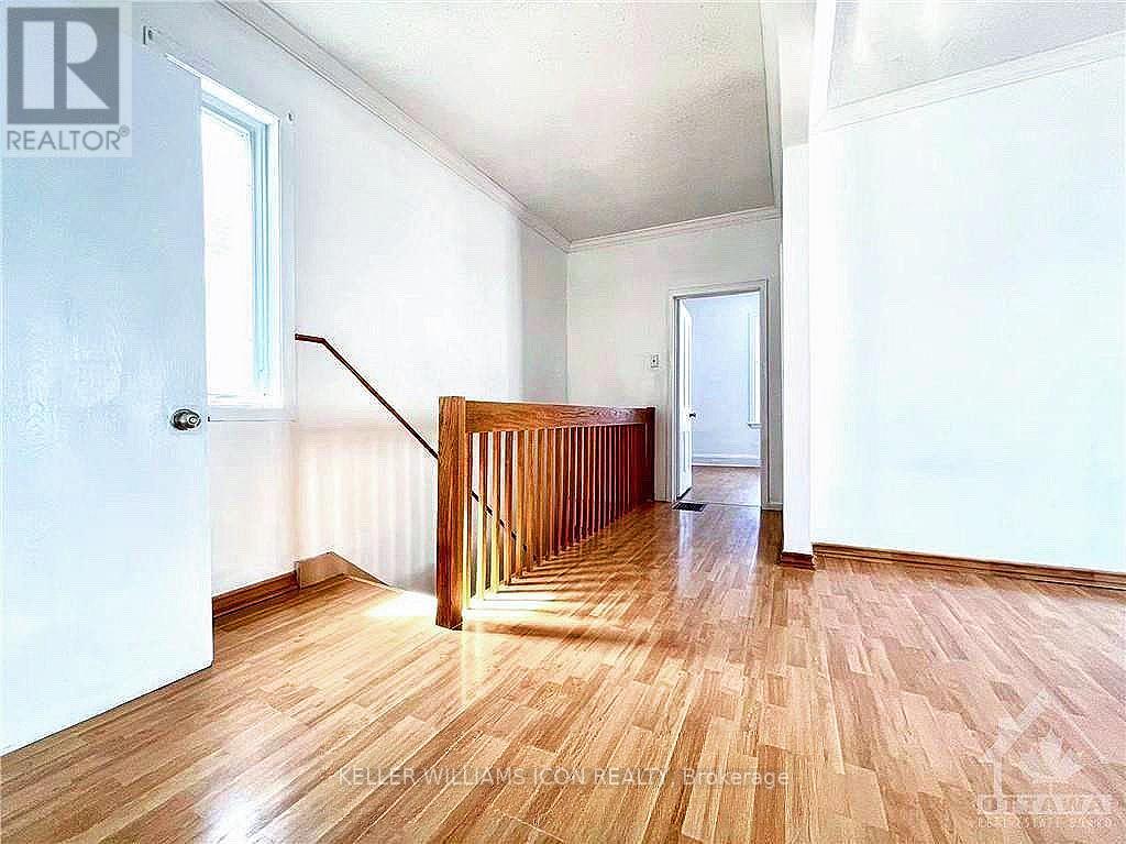 2 - 51 Bell Street N, Ottawa, Ontario  K1R 7C5 - Photo 4 - X12551416