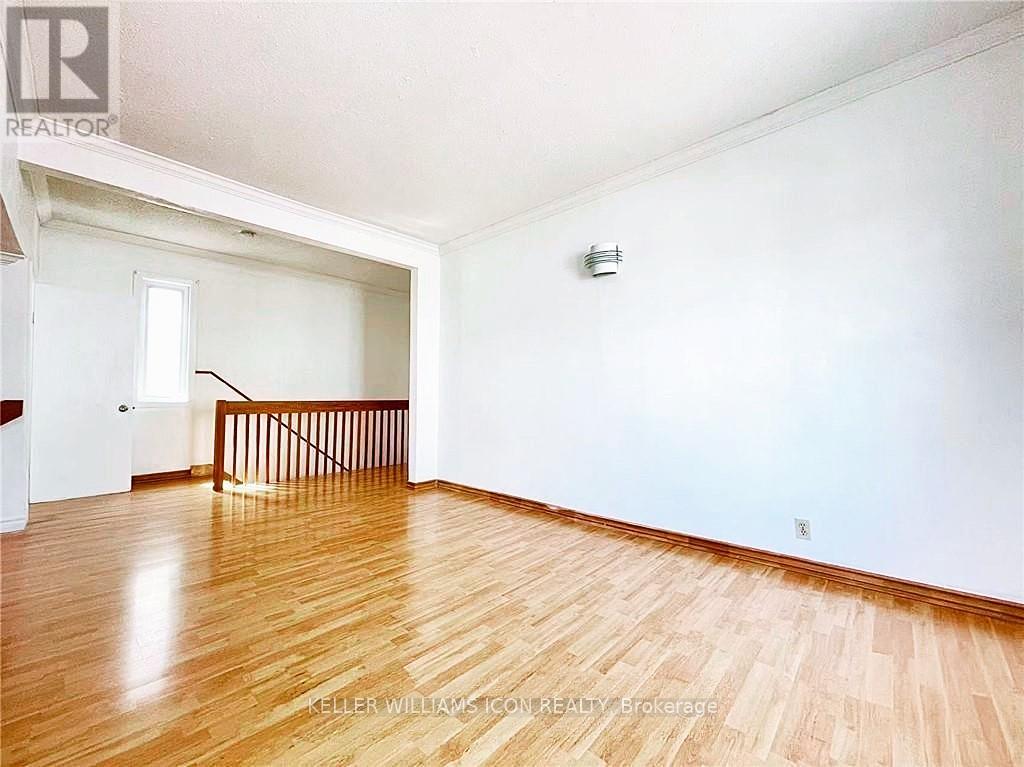 2 - 51 Bell Street N, Ottawa, Ontario  K1R 7C5 - Photo 5 - X12551416