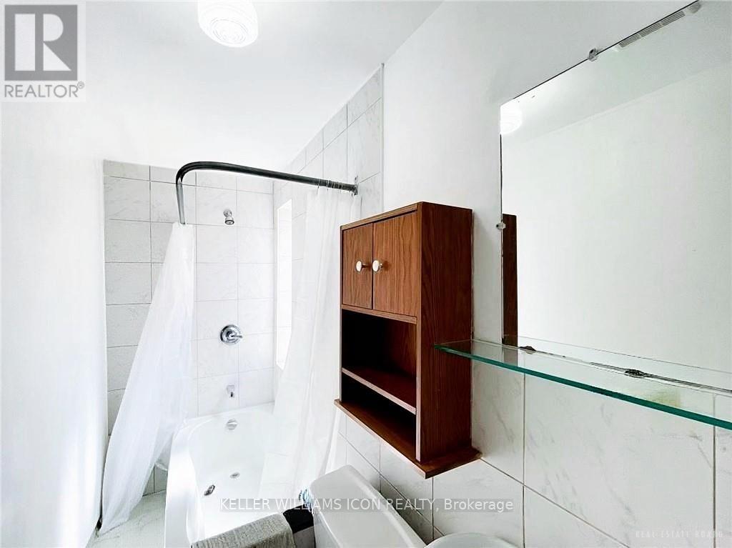 2 - 51 Bell Street N, Ottawa, Ontario  K1R 7C5 - Photo 8 - X12551416