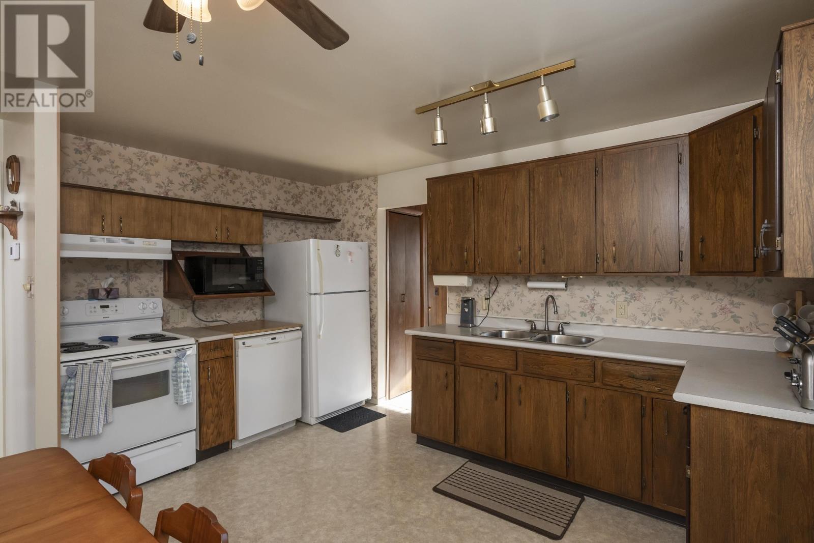 156 Francis St E, Thunder Bay, Ontario  P7E 4B1 - Photo 24 - TB253494