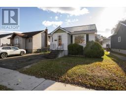 156 Francis St E, Thunder Bay, Ontario