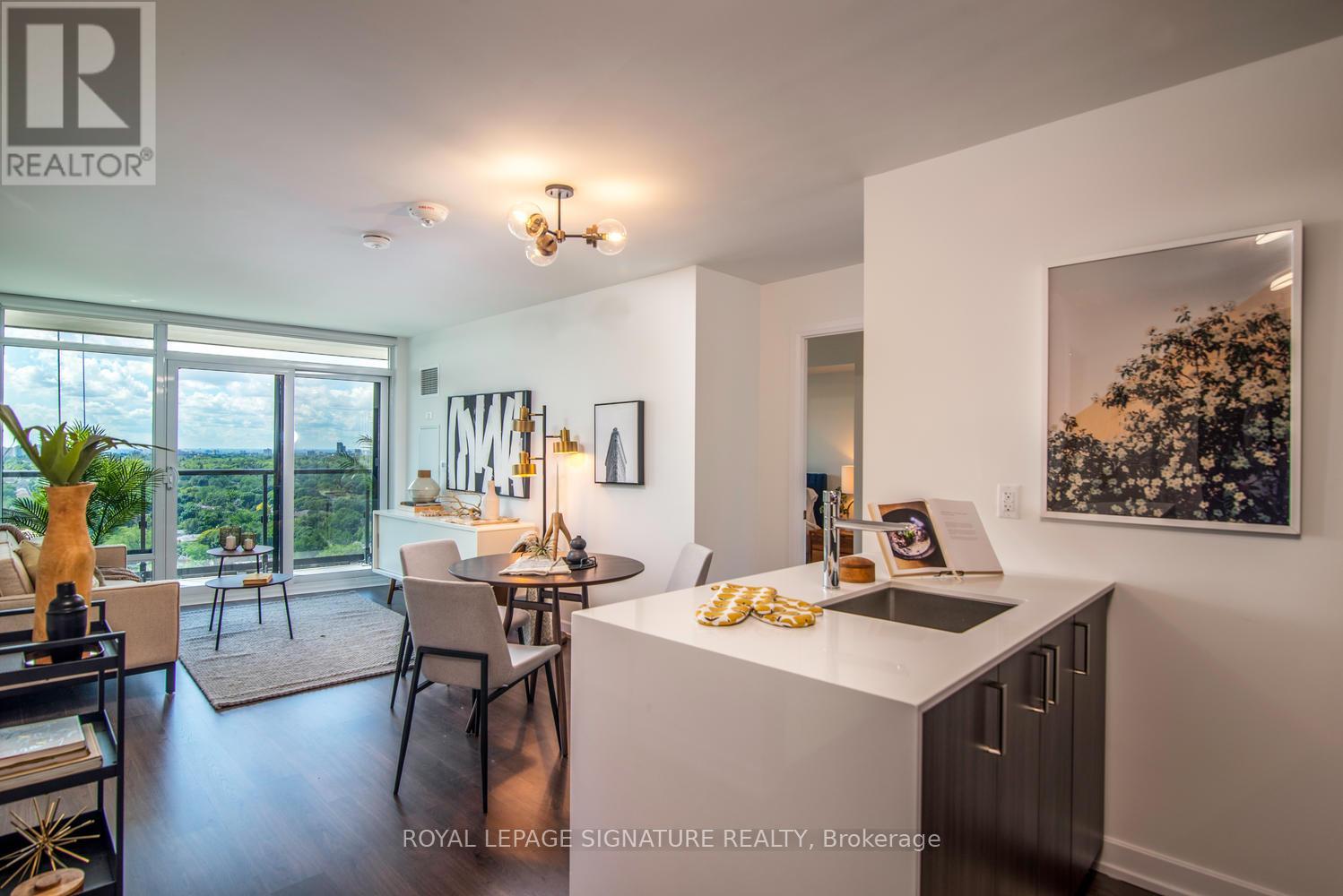 1310 - 18 ERSKINE AVENUE, Toronto, Ontario