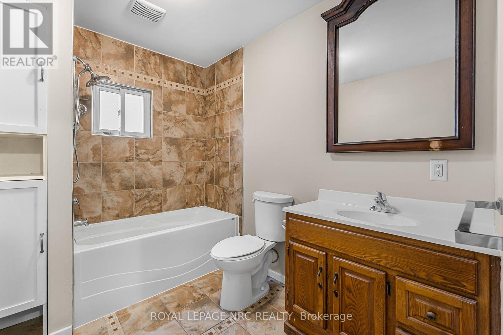 204 Gilmore Road, Fort Erie, Ontario L2A 2M3 - Photo 24 - X12534644