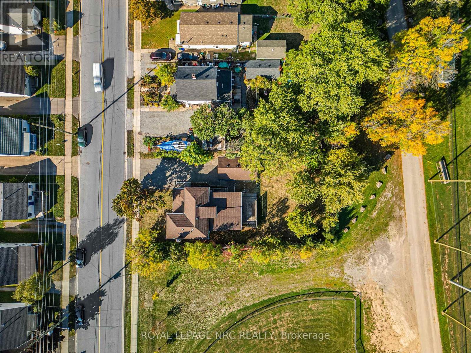 204 Gilmore Road, Fort Erie, Ontario L2A 2M3 - Photo 41 - X12534644