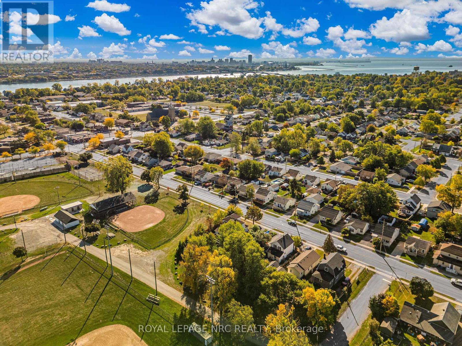 204 Gilmore Road, Fort Erie, Ontario L2A 2M3 - Photo 44 - X12534644