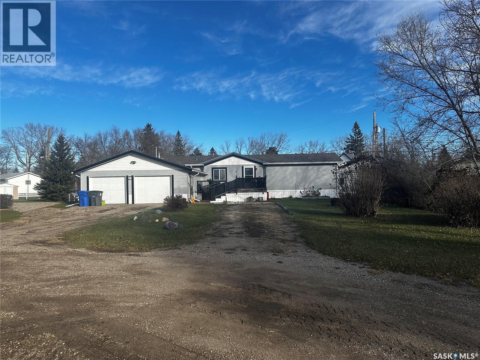 317 Railway CRESCENT, Midale, Saskatchewan