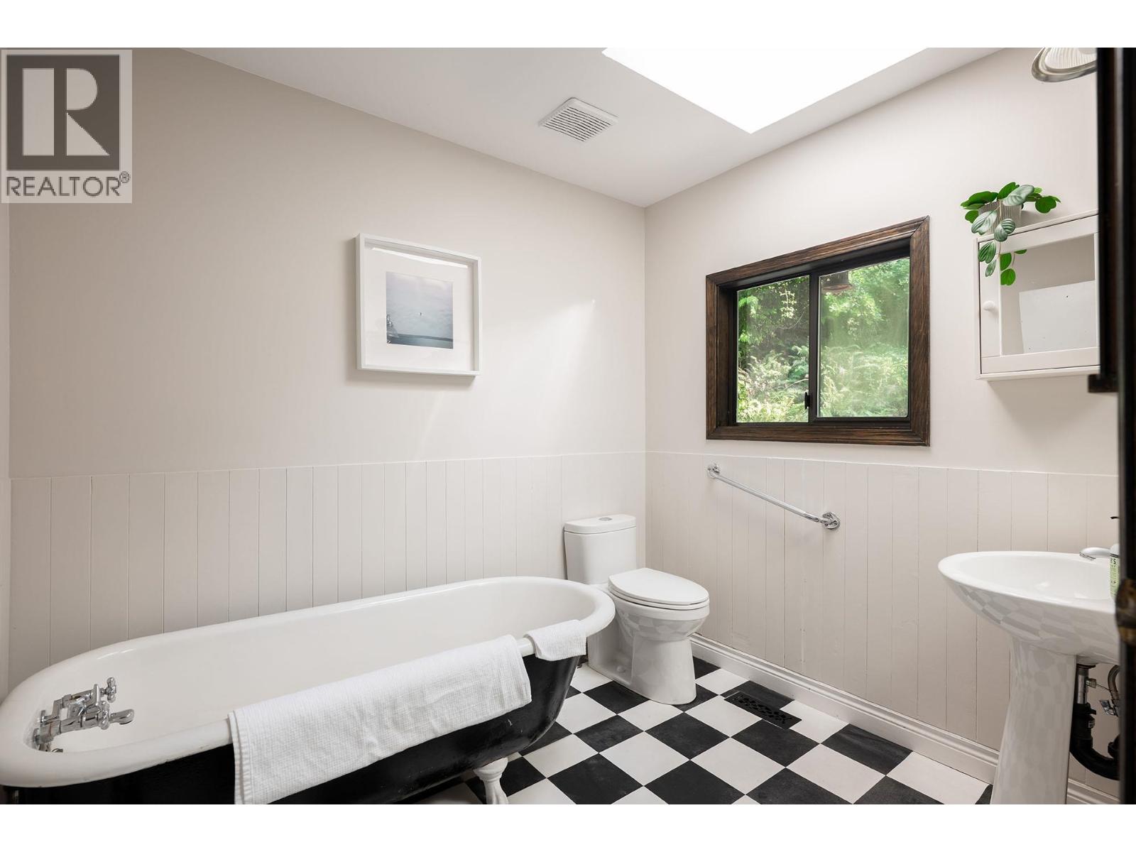 1558 Mount Gardner Road, Bowen Island, British Columbia  V0N 1G2 - Photo 22 - R3040446