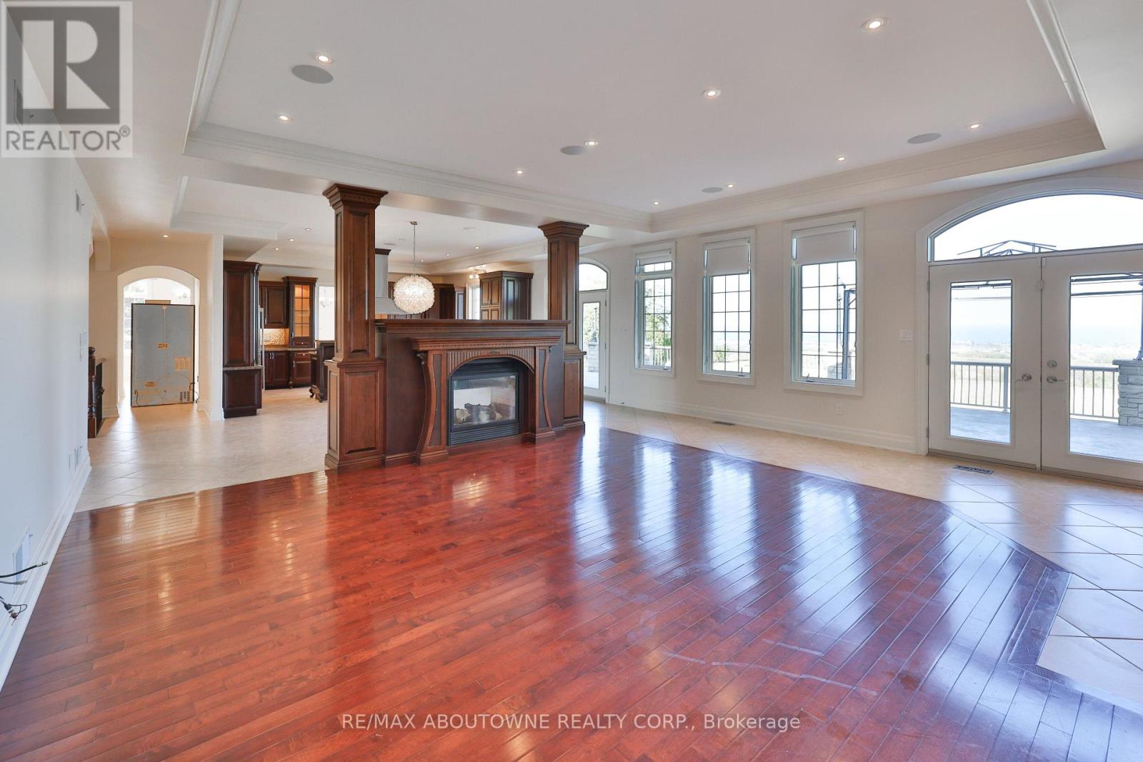 803 Ridge Road, Hamilton, Ontario  L8J 2Y3 - Photo 14 - X12430872