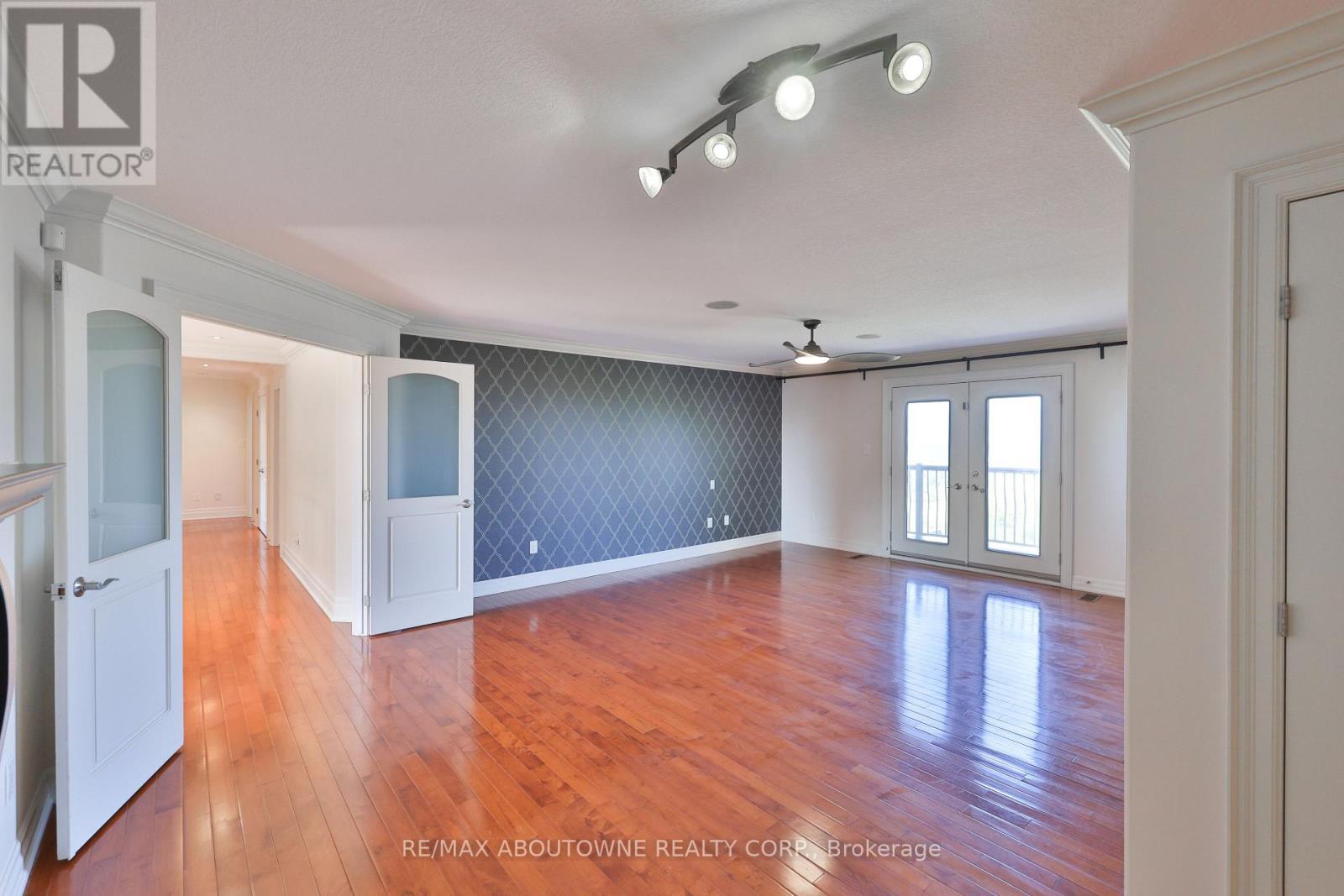 803 Ridge Road, Hamilton, Ontario  L8J 2Y3 - Photo 22 - X12430872