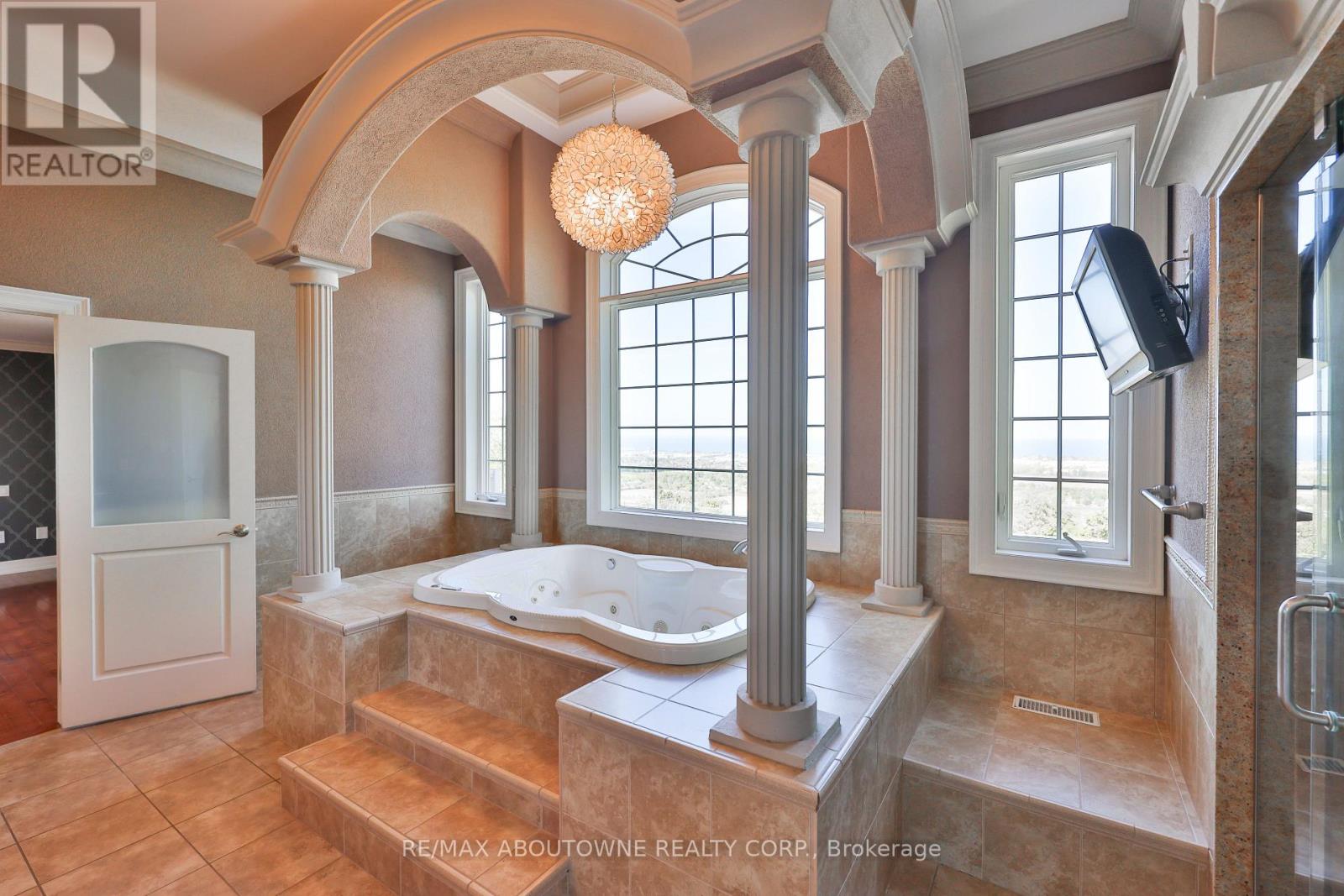 803 Ridge Road, Hamilton, Ontario  L8J 2Y3 - Photo 26 - X12430872