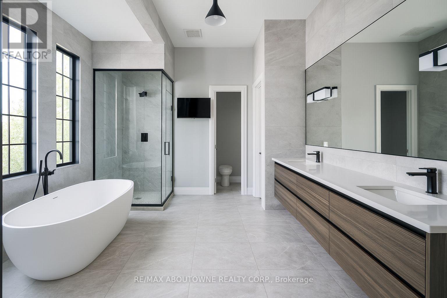 803 Ridge Road, Hamilton, Ontario  L8J 2Y3 - Photo 28 - X12430872