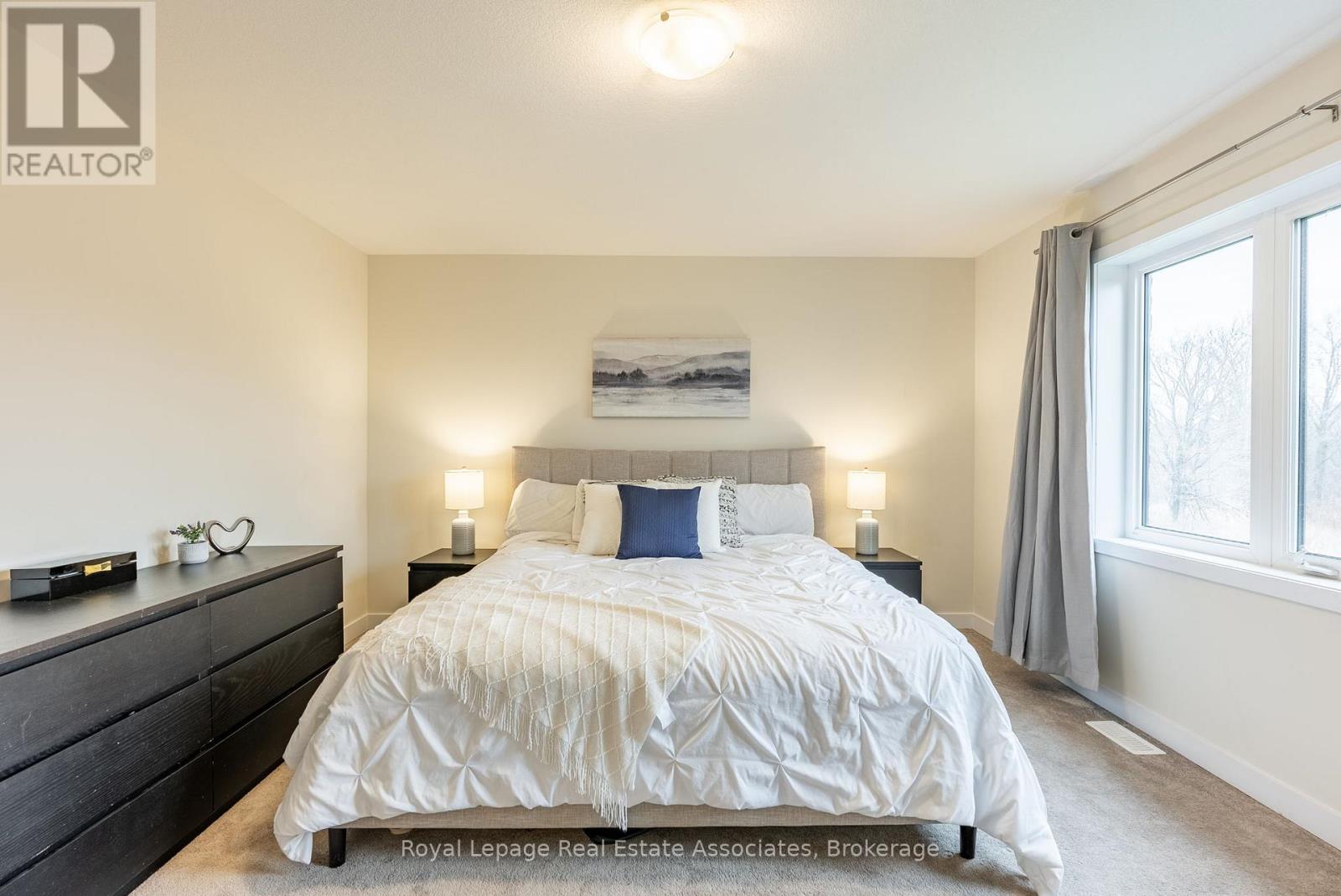 48 Hawick Crescent, Haldimand, Ontario N3W 0G5 - Photo 20 - X12551142