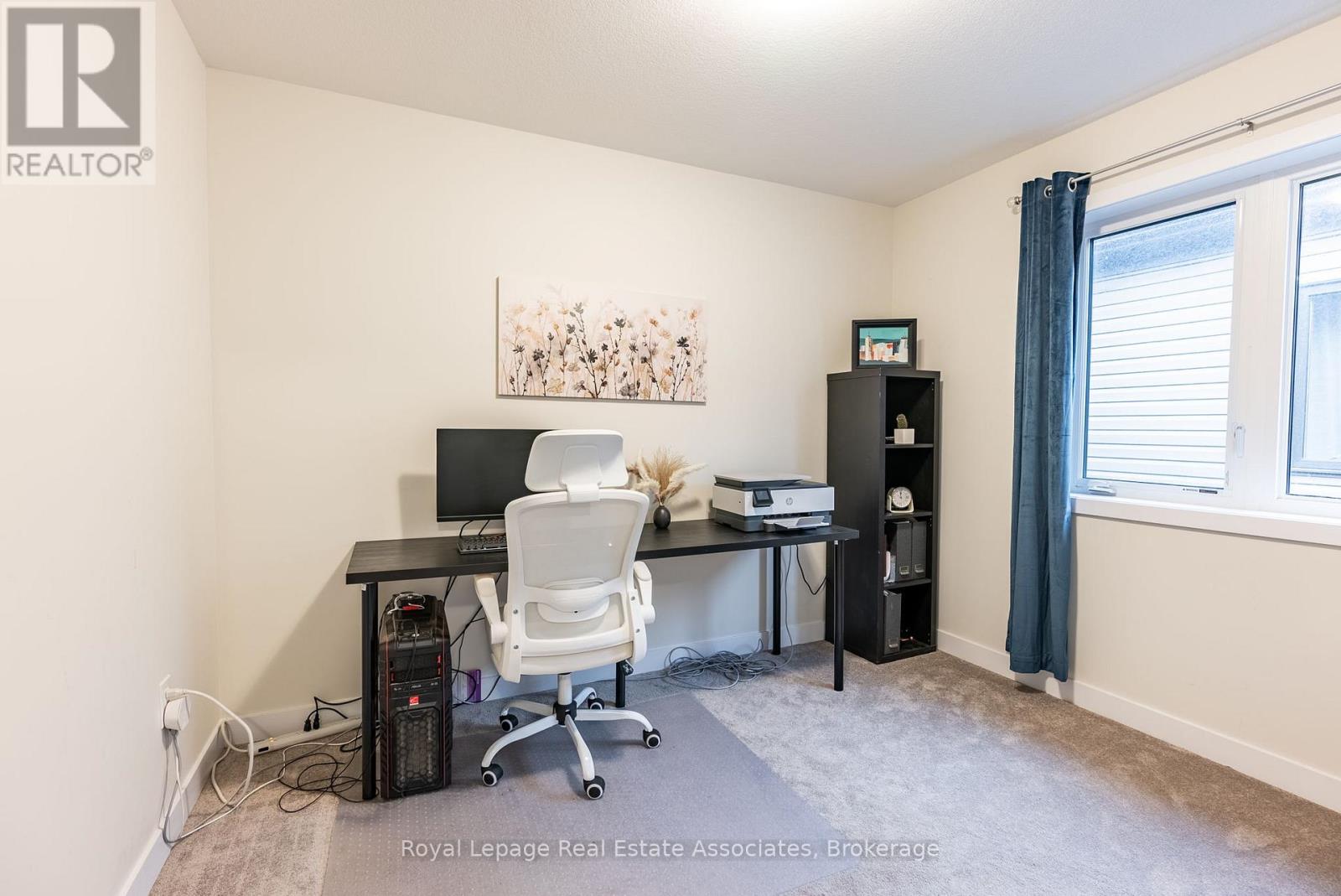 48 Hawick Crescent, Haldimand, Ontario N3W 0G5 - Photo 26 - X12551142