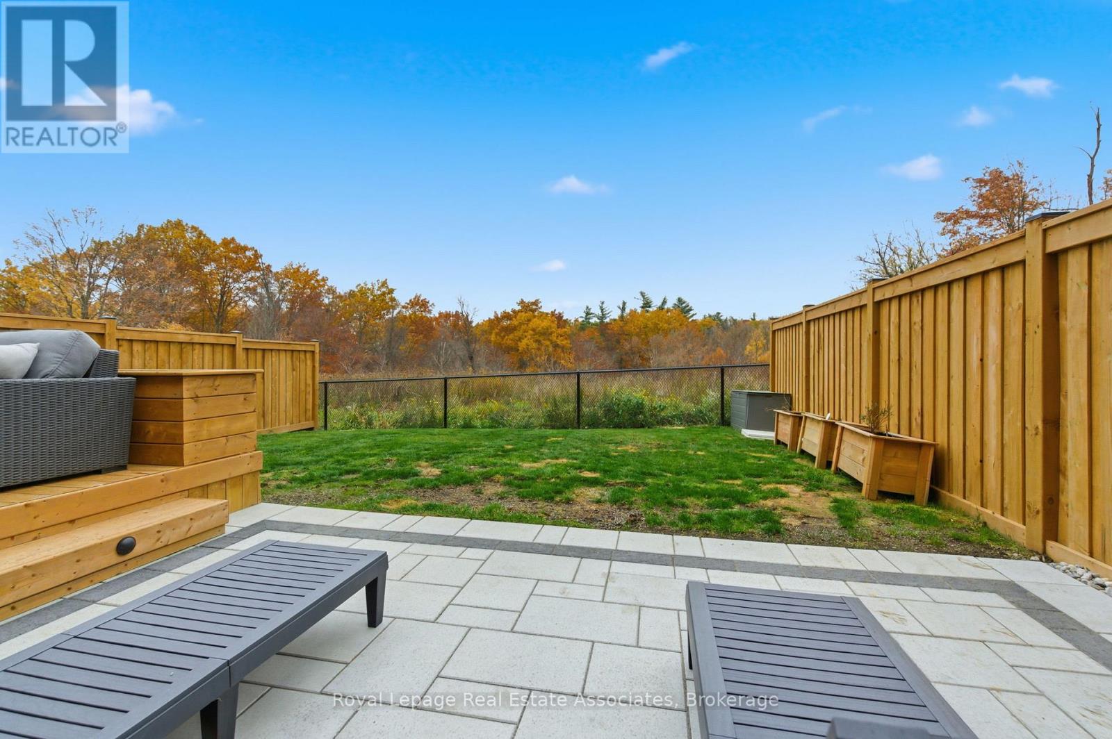 48 Hawick Crescent, Haldimand, Ontario N3W 0G5 - Photo 38 - X12551142