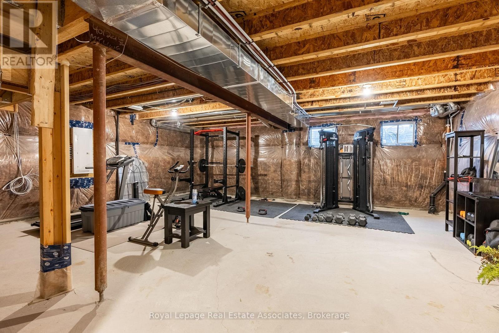 48 Hawick Crescent, Haldimand, Ontario N3W 0G5 - Photo 36 - X12551142