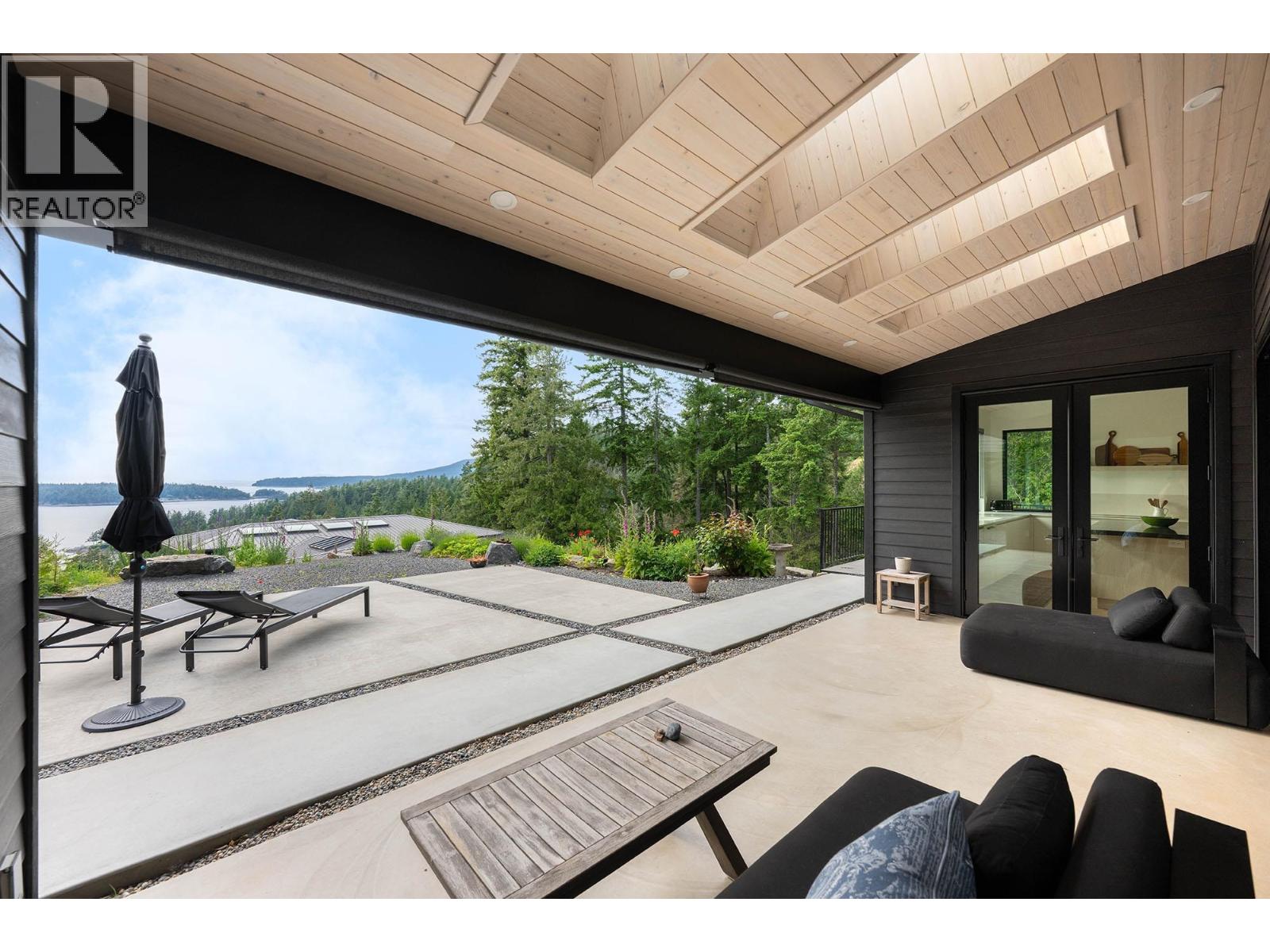 1620 Evergreen Lane, Bowen Island, British Columbia  V0N 1G2 - Photo 2 - R3049931