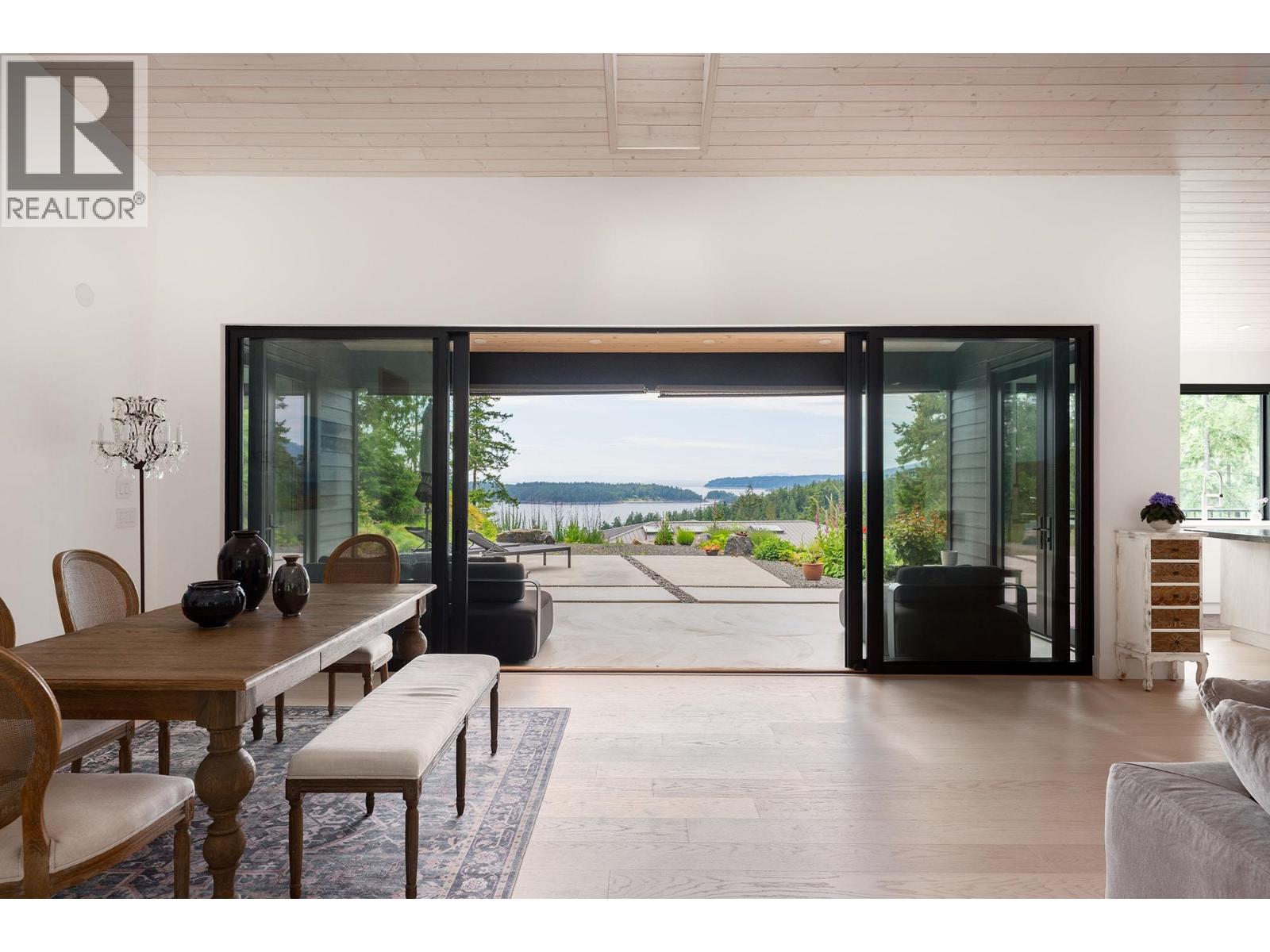 1620 Evergreen Lane, Bowen Island, British Columbia  V0N 1G2 - Photo 3 - R3049931