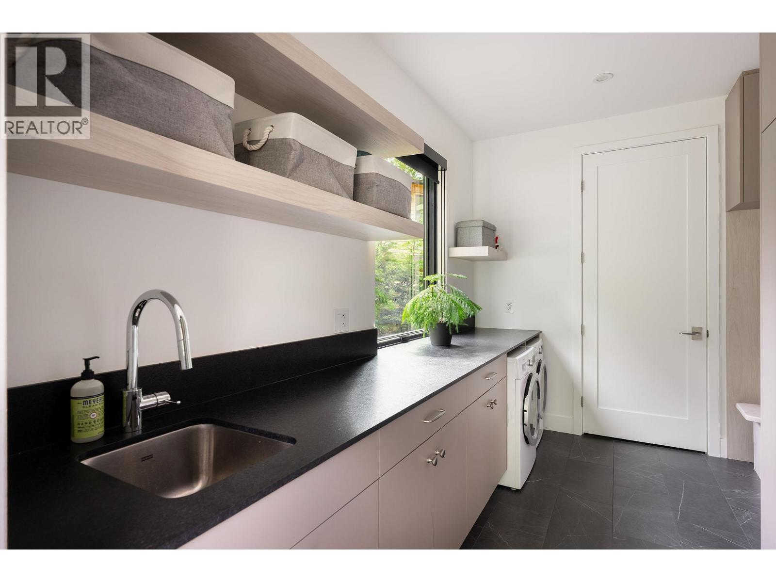 1620 Evergreen Lane, Bowen Island, British Columbia  V0N 1G2 - Photo 18 - R3049931