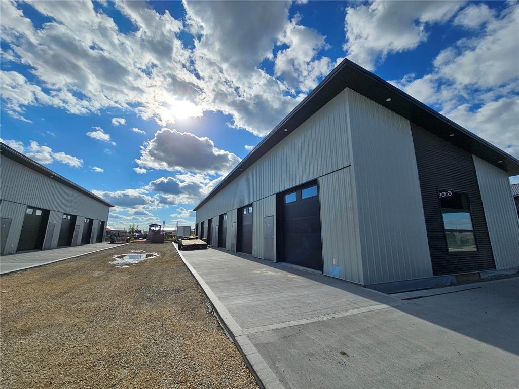 12 128 Industrial Road, Steinbach, Manitoba  R5G 2V2 - Photo 5 - 202528243