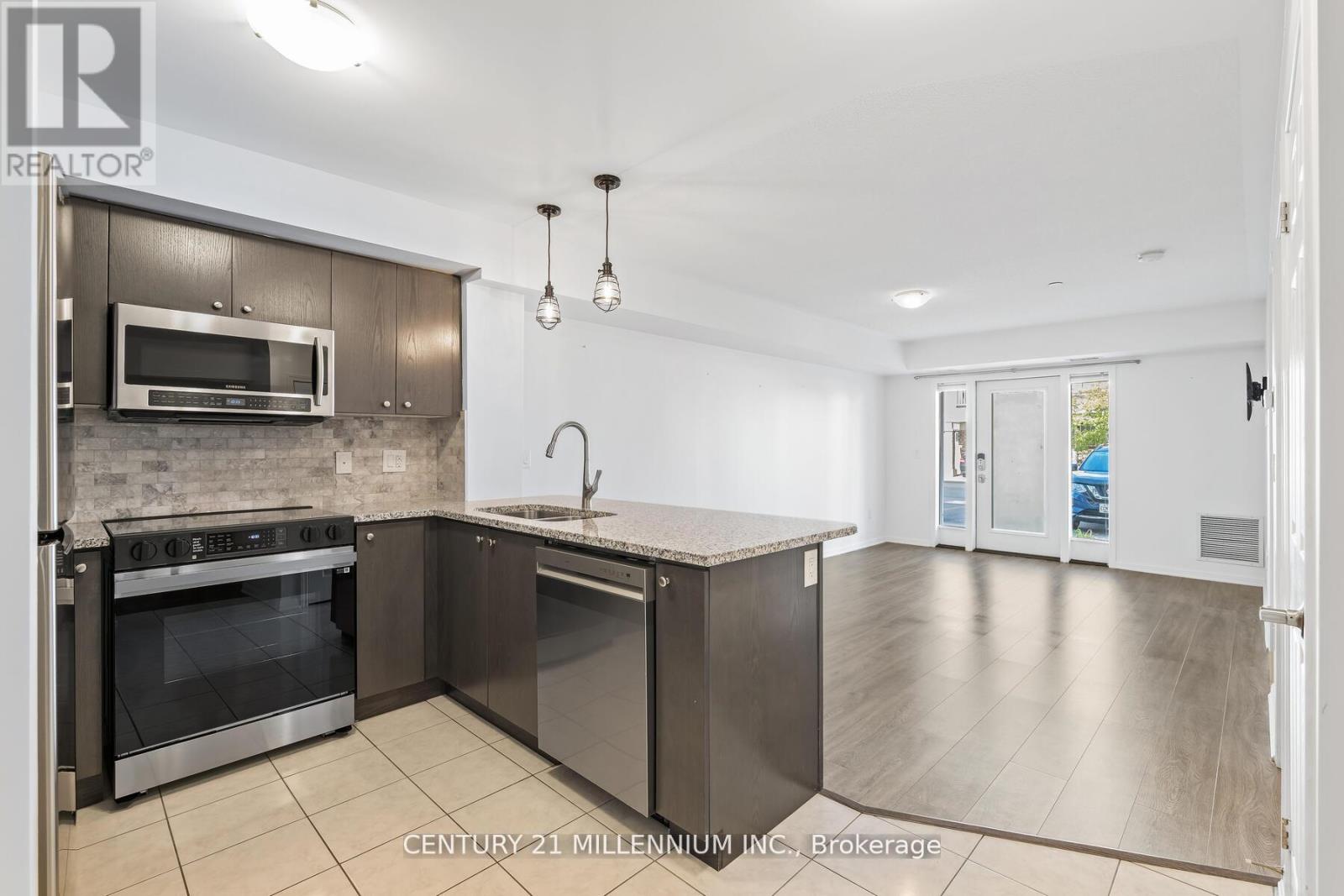 111 - 1045 Nadalin Heights, Milton, Ontario L9T 8R5 - Photo 8 - W12551016