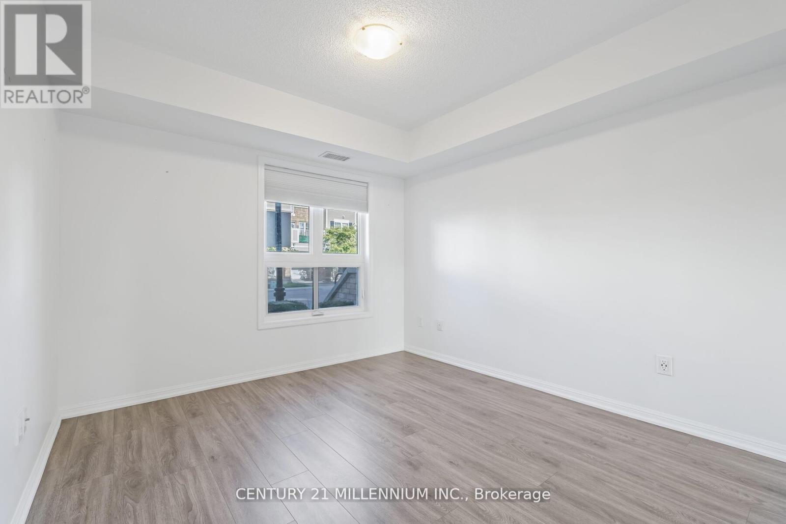 111 - 1045 Nadalin Heights, Milton, Ontario L9T 8R5 - Photo 13 - W12551016