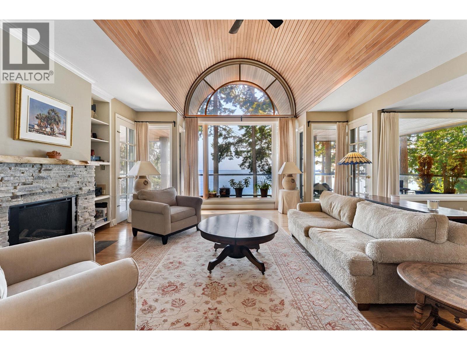 1251 FAIRWEATHER ROAD, Bowen Island, British Columbia