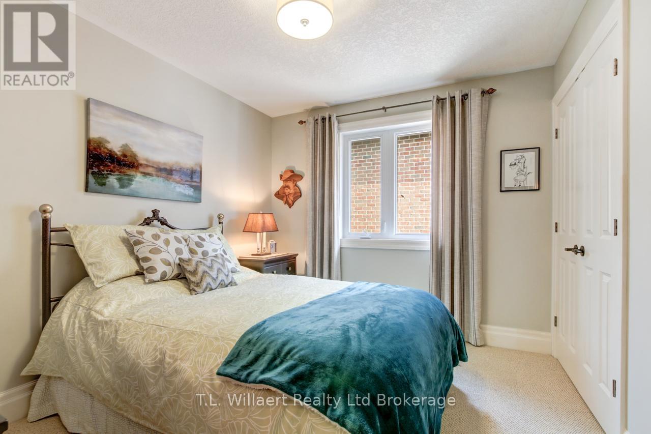 7 Lyndale Road, Tillsonburg, Ontario  N4G 5V9 - Photo 17 - X12250987