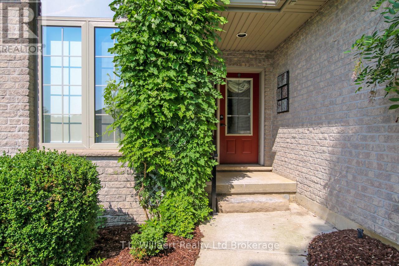 7 LYNDALE ROAD, Tillsonburg, Ontario