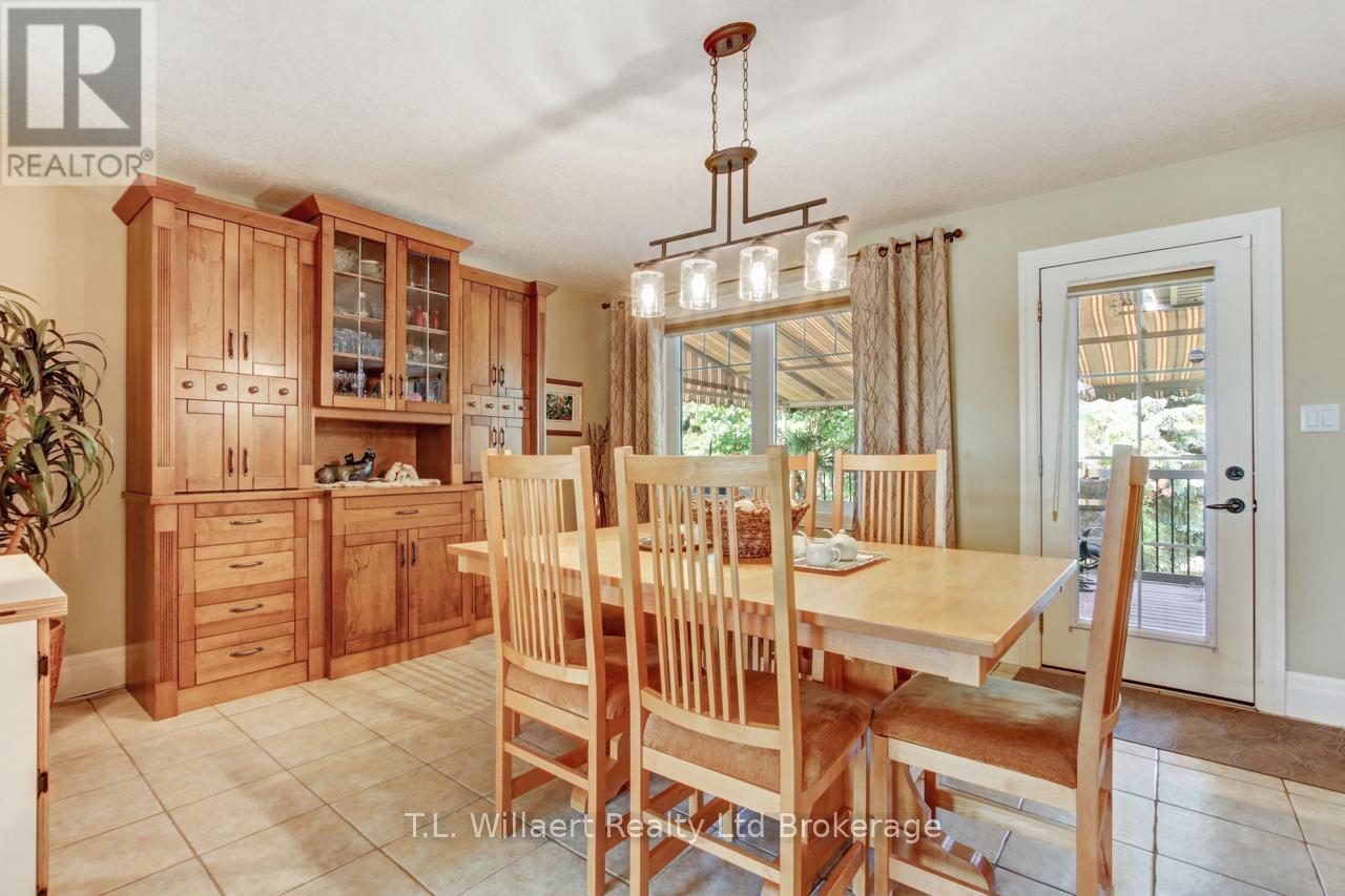 7 Lyndale Road, Tillsonburg, Ontario  N4G 5V9 - Photo 5 - X12250987