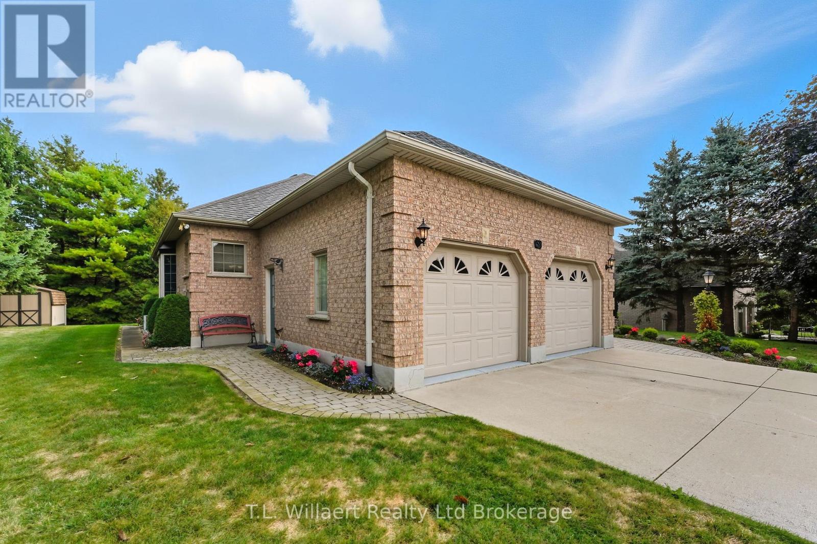 51 Demeyere Avenue, Tillsonburg, Ontario  N4G 5P8 - Photo 3 - X12426552