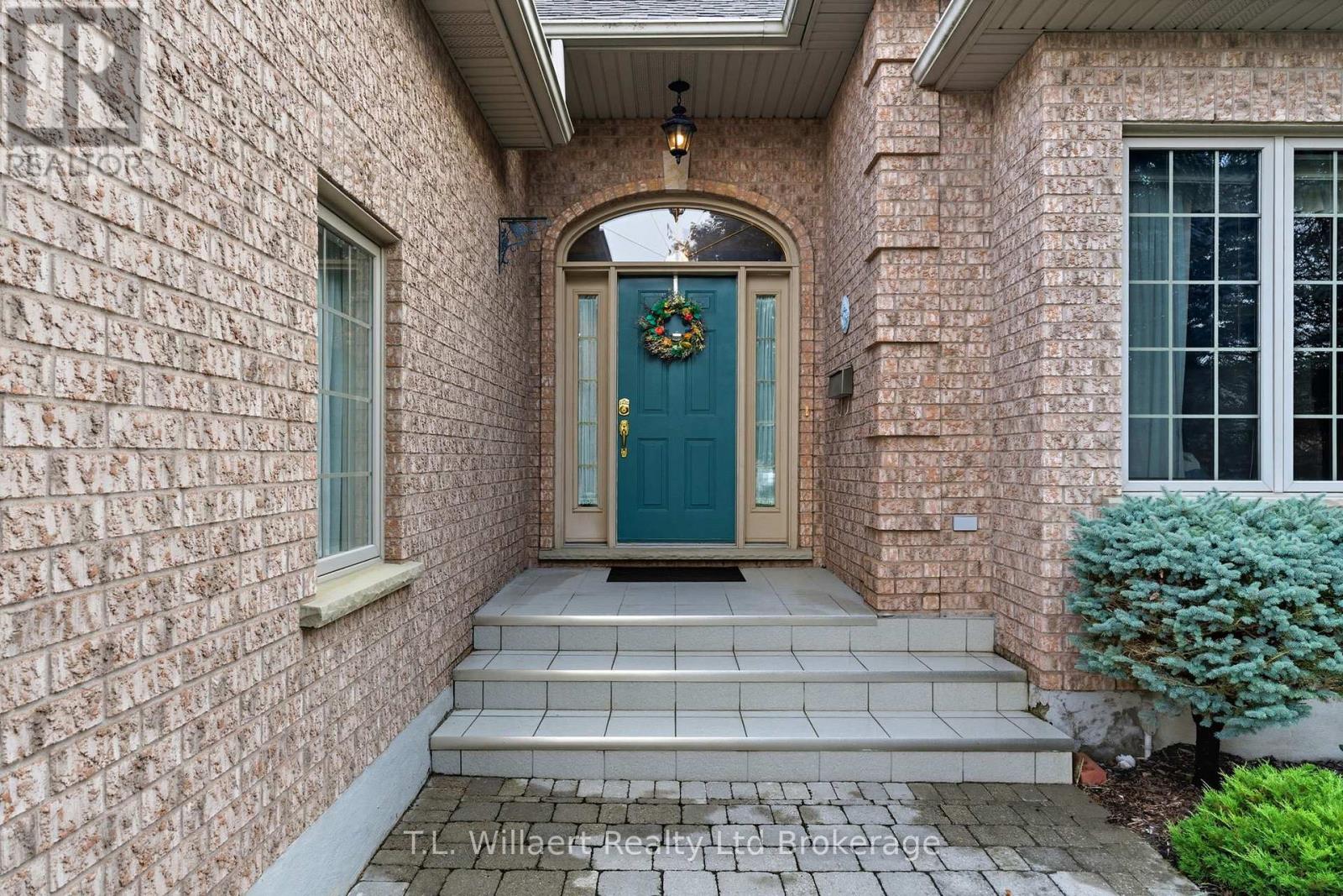 51 DEMEYERE AVENUE, Tillsonburg, Ontario