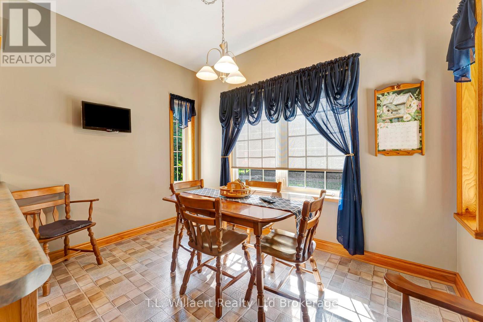 97 Vanderhoeven Side Road, Norfolk, Ontario  N4G 4G9 - Photo 14 - X12471438