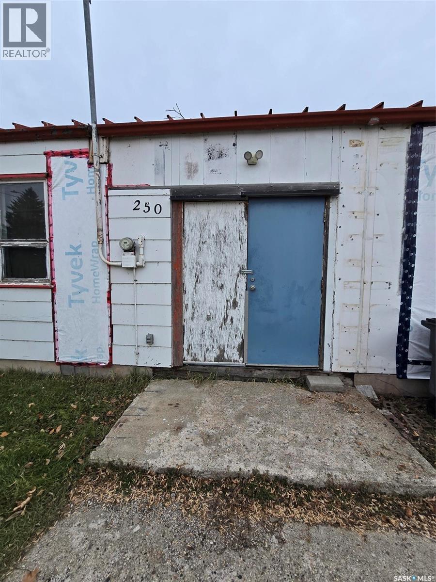 250 4th Avenue, Broadview, Saskatchewan  S0G 0K0 - Photo 12 - SK024174