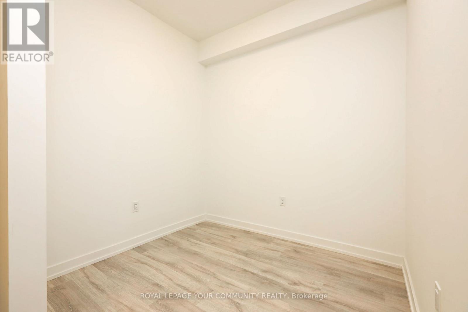 1003 - 8 Olympic Garden Drive, Toronto, Ontario  M2M 0B9 - Photo 4 - C12551380