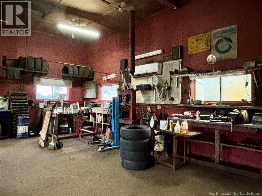 200 Rue Du Pecheur, Lamèque, New Brunswick  E8T 1K2 - Photo 11 - NB130257
