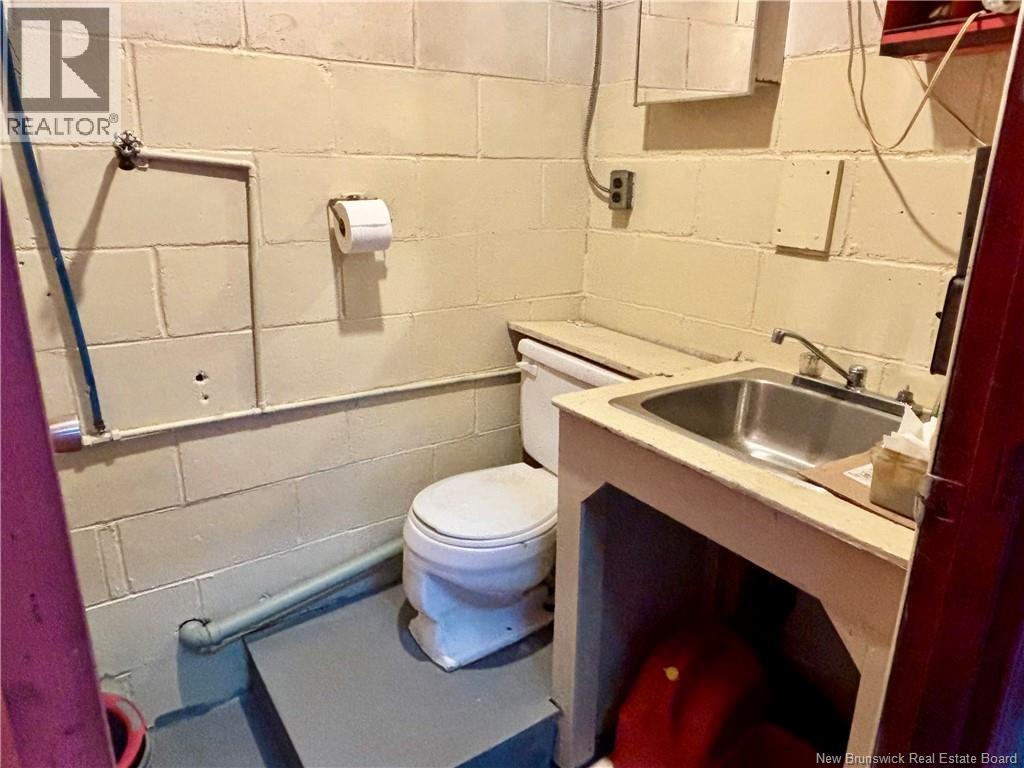 200 Rue Du Pecheur, Lamèque, New Brunswick  E8T 1K2 - Photo 15 - NB130257