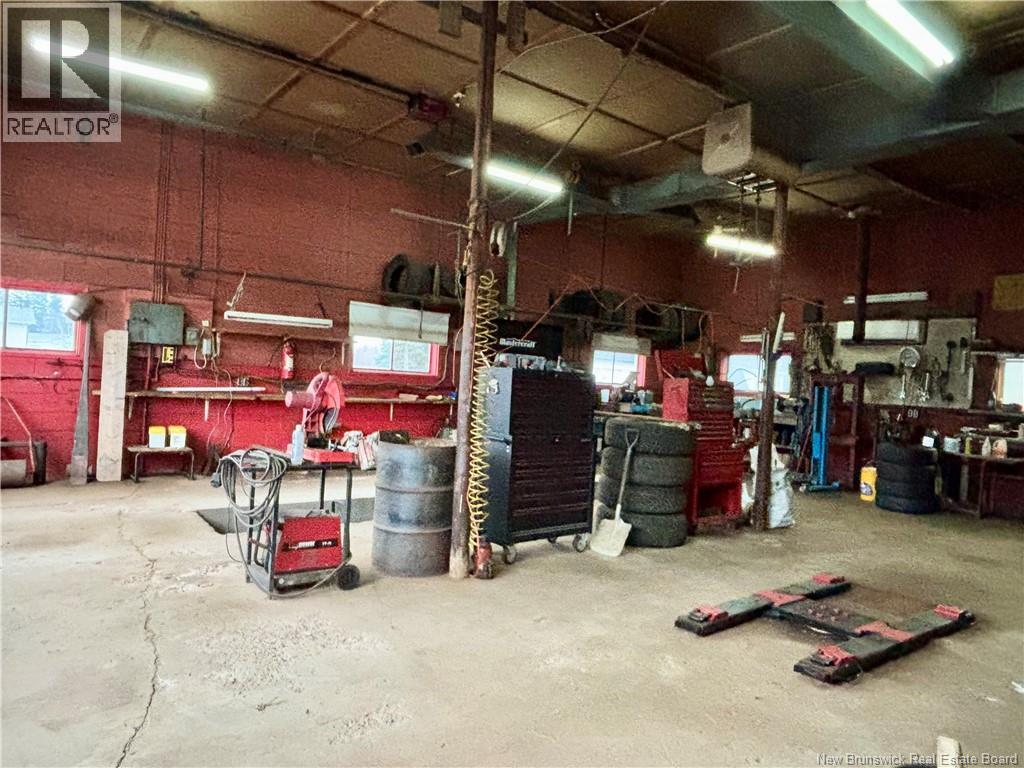 200 Rue Du Pecheur, Lamèque, New Brunswick  E8T 1K2 - Photo 9 - NB130257